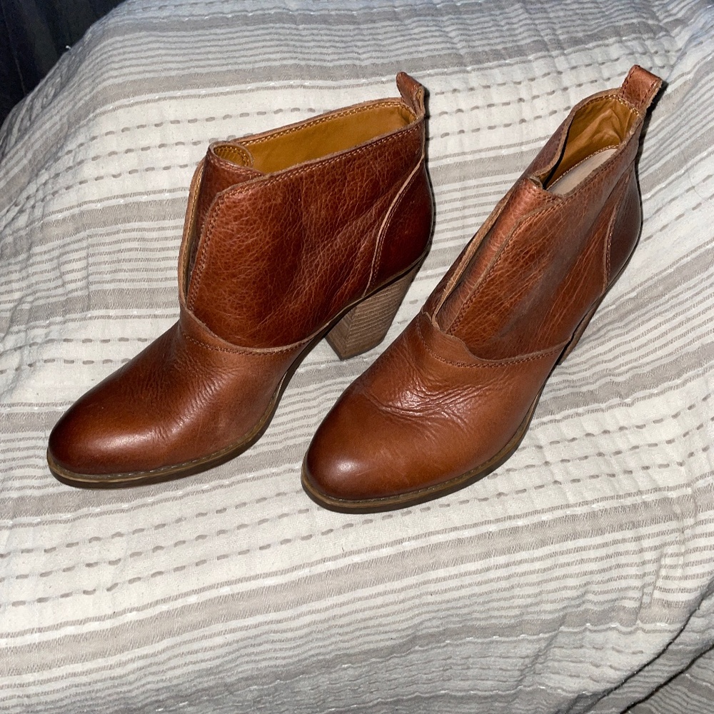 Lucky Brand Womens booties